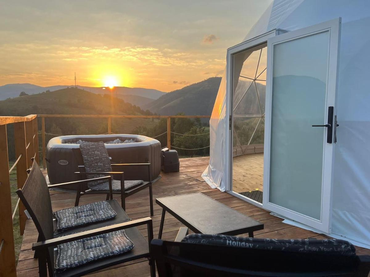 Готель Tranquil Dome - Manta'S Retreat Glamping Cornereva Екстер'єр фото