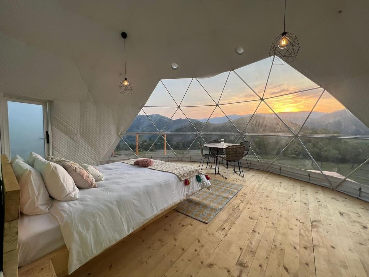 Готель Tranquil Dome - Manta'S Retreat Glamping Cornereva Екстер'єр фото